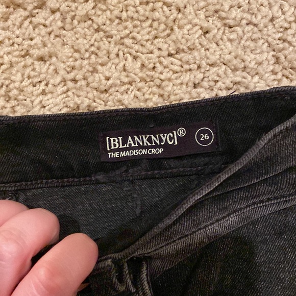 BlankNYC The Madison Crop - Picture 3 of 4